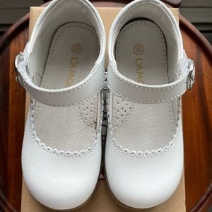 L'Amour Chloe Scalloped Mary Jane, Size 8T, White